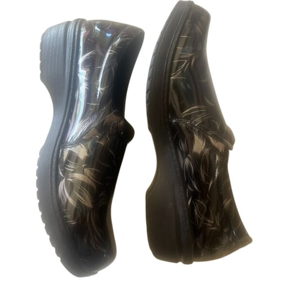 Easy Works By Easy Street Womens Slip-Resistant Clogs Black & Gray Women's 8 - Picture 3 of 6